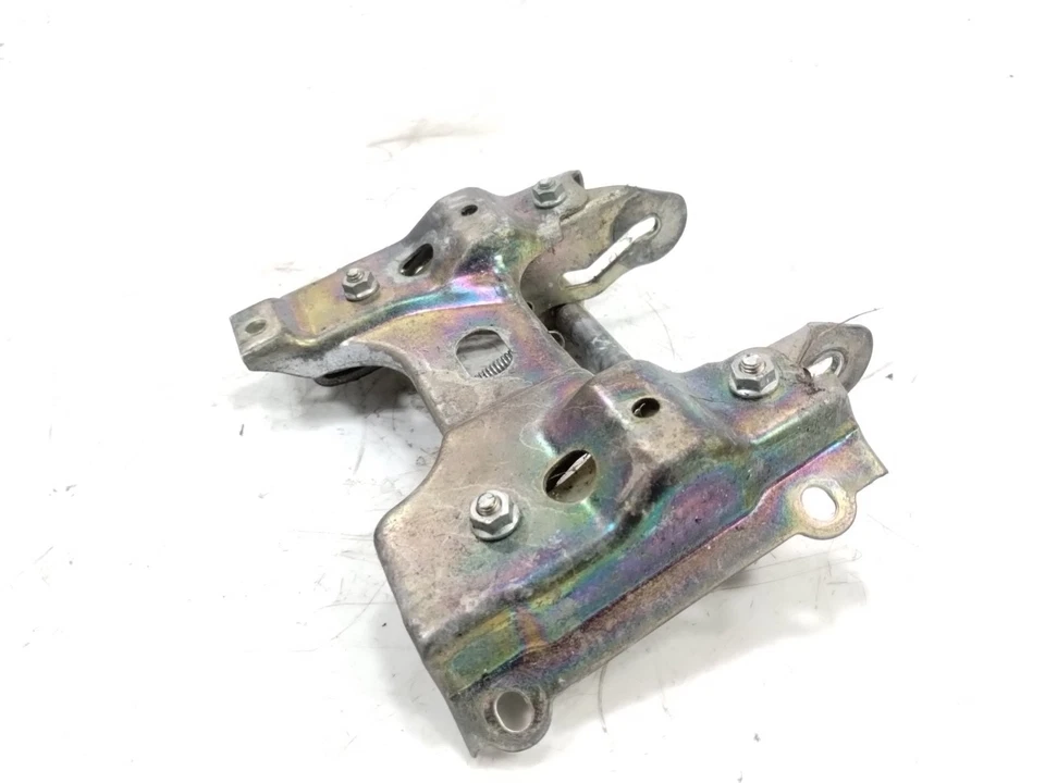 03-10 2005 Honda ST1300 P soporte de montaje de pestillo de asiento Foto 3 de 4