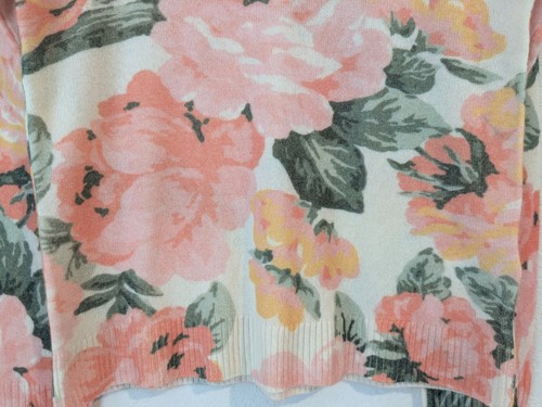 Maglione girocollo Cynthia Rowley rosa floreale 100% cashmere Cottagecore nonna - Foto 5 di 6