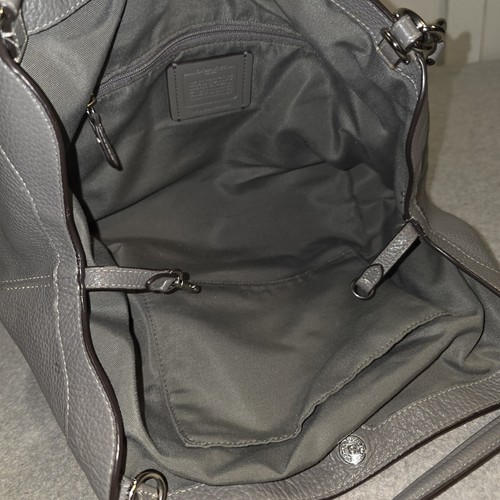 Borsa a tracolla Coach Lexi grigia in pelle di ciottoli borsetta taglia piccola - Foto 10 di 13