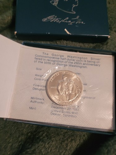 1982 D George Washington Commemorative Half Dollar Uncirculated 90% Silver OGP - Picture 2 of 3
