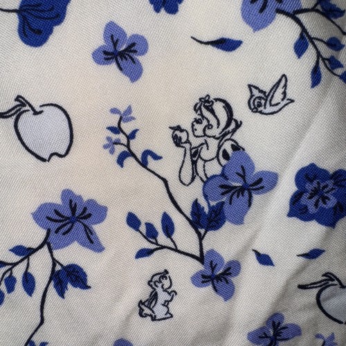 Her Universe Disney Schneewittchen Sever Dwarfs Print Blumen Hängerchen Kleid Übergröße 2 - Bild 4 von 20