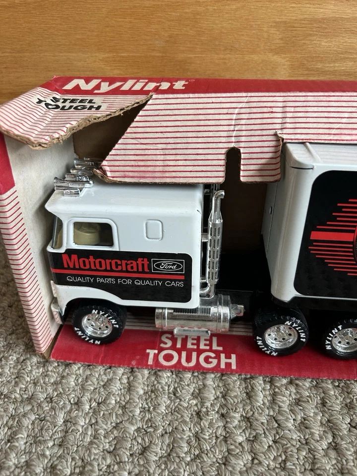 Nylint MOTORCRAFT Ford Highway 18 Wheeler in Box - Image 2 of 4