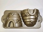 Nordic Ware Honey Bee Beehive 3D Aluminum Cake Pan Mold - 10 Cup - USA