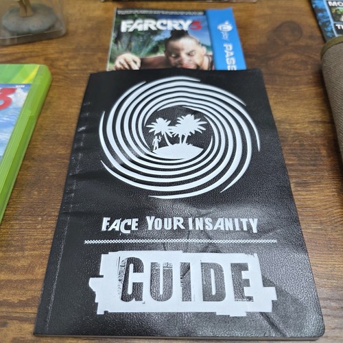 Farcry 3 Insane Edition Xbox 360 Complete Game Bobble-Head Figure Book Pouch - Picture 4 of 19