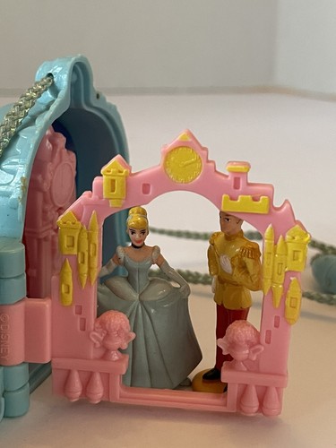 Polly Pocket Cinderella Medaillon kompakte Halskette komplett mit 2 Figuren EUC - Bild 4 von 5