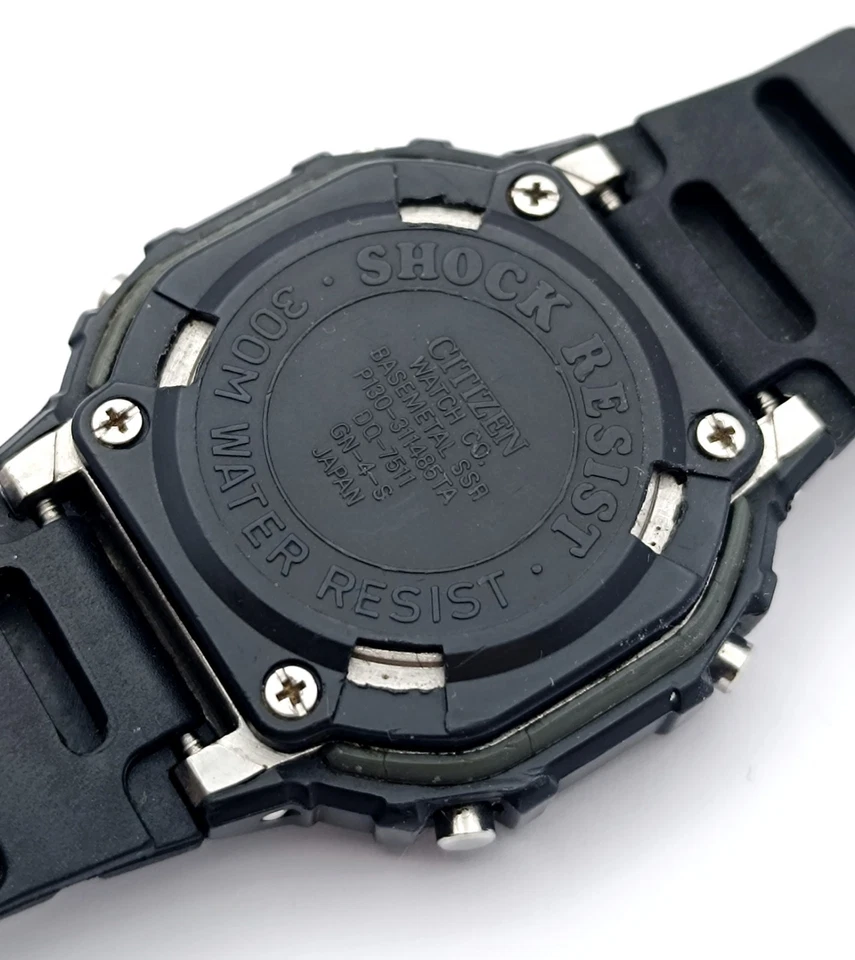 Temporizador Cronógrafo Multi Alarma Citizen P130 WR300M SR Digital Japón DQ-7511 Nov 1983 Foto 3 de 4