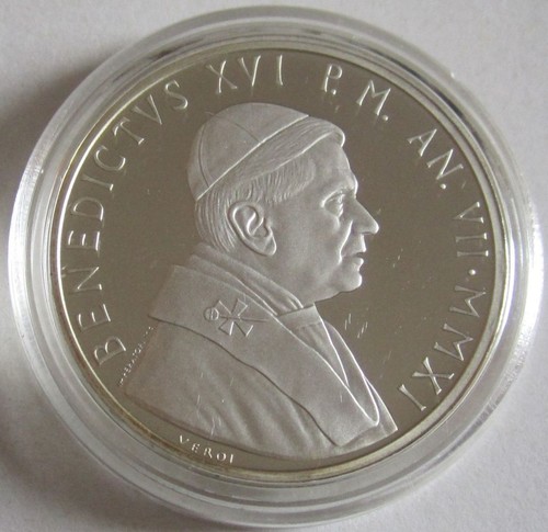 Vaticano 10 euros 2011 60 años de ordenación sacerdotal del Papa Benedicto XVI Plata - Imagen 3 de 3