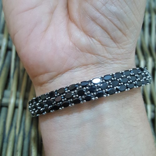 925 Sterling Silver Bracelet, Natural Black Spinel Bangle, 6.37ct, Medium Wrist - Picture 2 of 6
