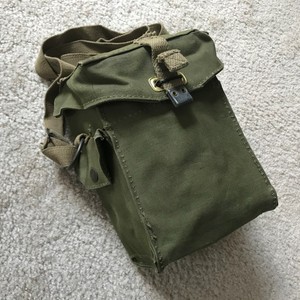 WWII-1944-British-Army-P37-Webbing-Respirator-Mask-Bag-Pouch-Case-Light-II-NOS