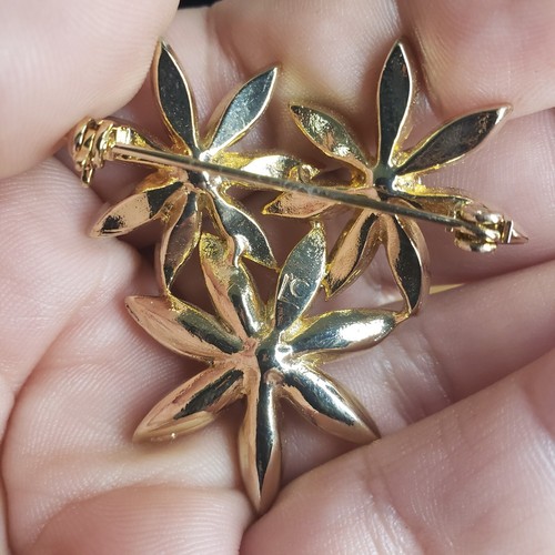 Vintage Signed Liz Claiborne Triple Flower Pink Rhinestones Gold Tone Brooch Pin - Picture 5 of 7