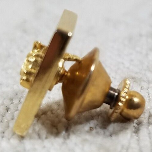 PIN SOLAPA TONO DORADO PISTA CARRERAS CABALLOS PARQUE SANTA ANITA VINTAGE RARO - Imagen 4 de 8