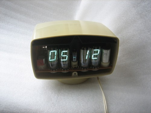 USSR RARE 1985s VFD indicator IV-12 Table clock ELEKTRONIKA G9.02 - Picture 6 of 17