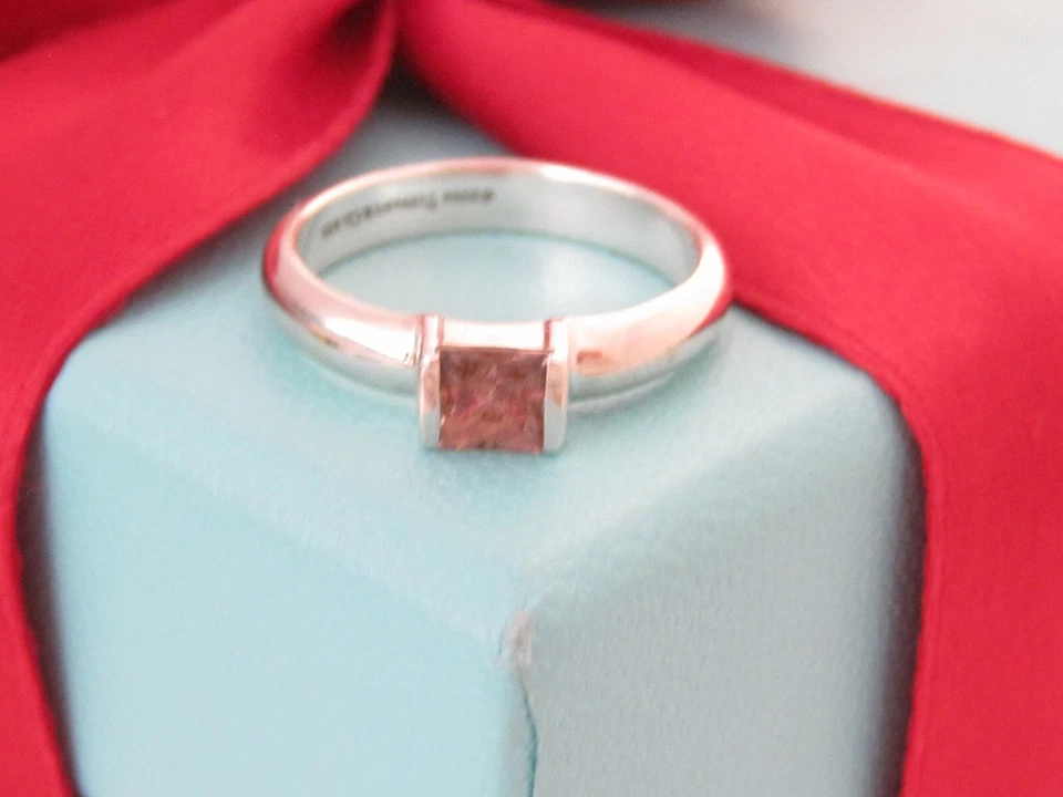 Anillo Tiffany & Co Plata Esterlina Cuadrado Rosa Turmalina Pila Talla 5 Foto 4 de 4