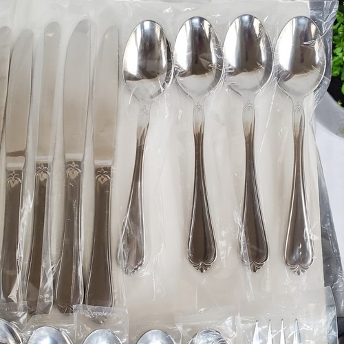 Reed & Barton Select SOLANGE Stainless Tableware Set Of 45 Pieces Service For 8 - Picture 15 of 15