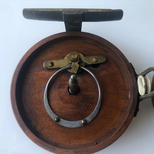 Super Vintage 4" Brass And Walnut Heaton Sun Type Fishing Reel - Picture 15 of 17
