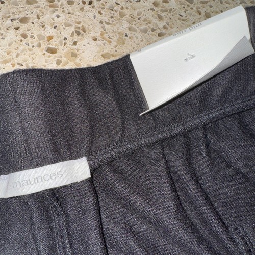 NWT Women’s Shorts Size S Black Elastic Waist Pockets Very Soft By Maurice’s - Picture 3 of 8