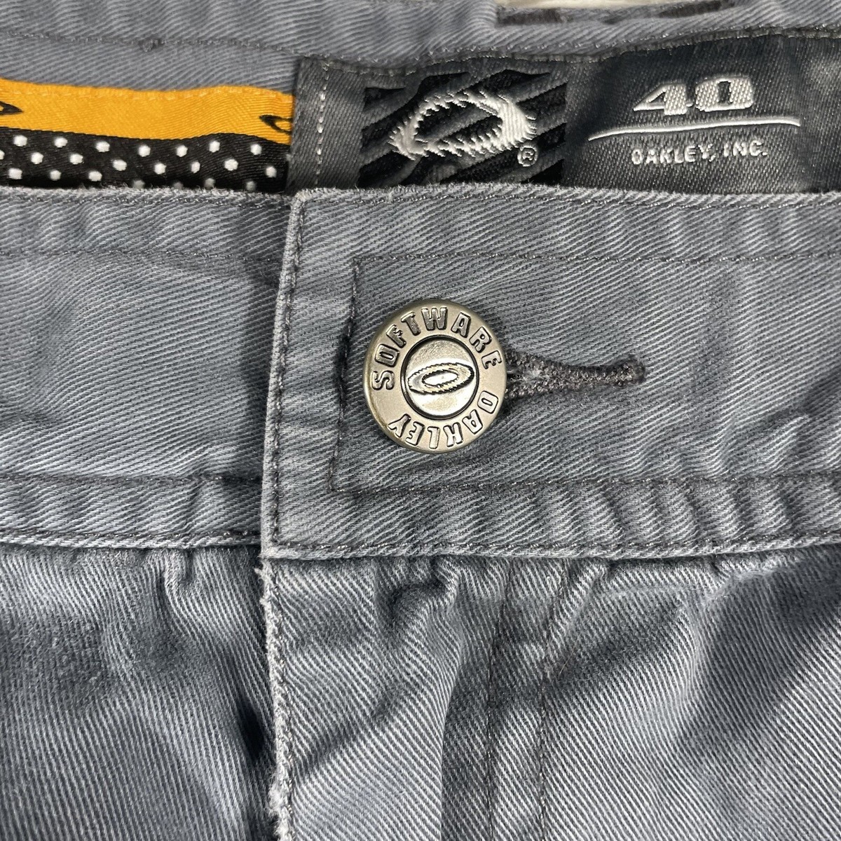 VTG Y2k Oakley Software Shorts Mens Size 40 Cargo Pockets Gray Utility Tech RARE