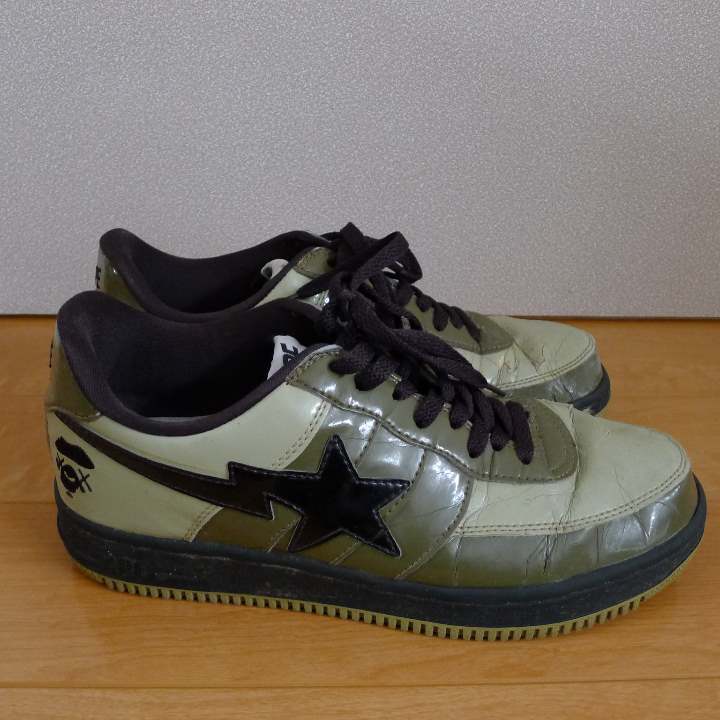 A Bathing Ape × Kaws Bape Sta Us 9.5 A Bathing Ape × Kaws Bape Sta Us 9.5