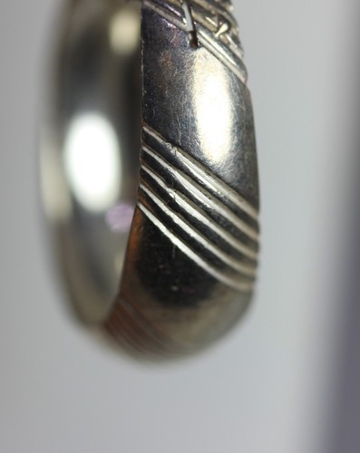 Pendientes de aro de plata de ley 925 con diseño de rayas -12505 - Imagen 7 de 9