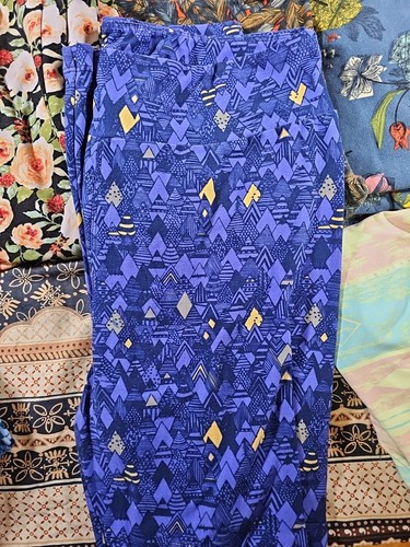Lot of 17 Official LULAROE Leggings ASSORTED PATTERNS Exc. Cond. TALL & CURVY - Picture 5 of 18