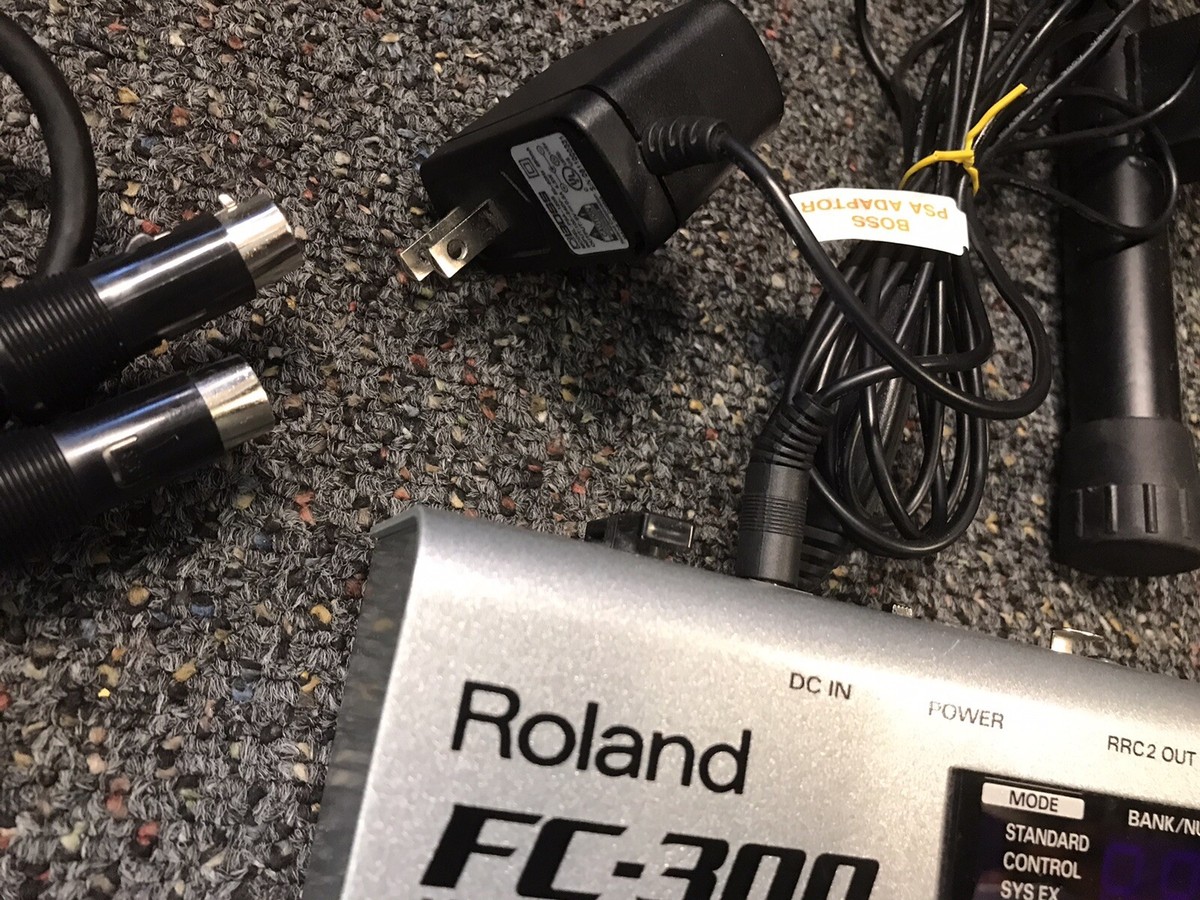 Roland VG99 V-Guitar System and FC300 foot controller Roland VG99 V-Guitar System and FC300 foot controller