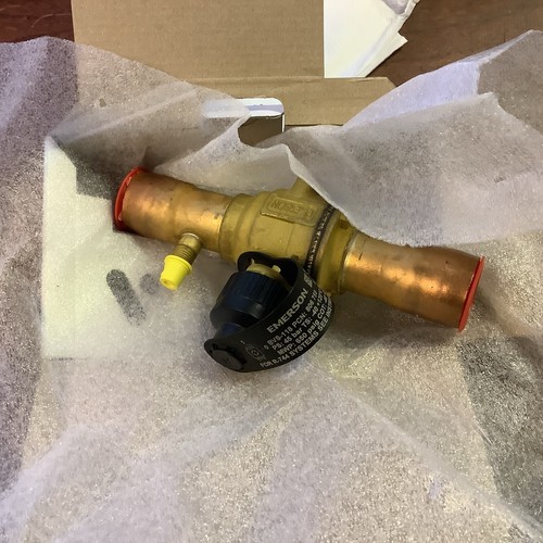 Emerson BVS 118 1-1/8” ODF Refrigeration Ball Valve W/Access Port (new) - Picture 3 of 4