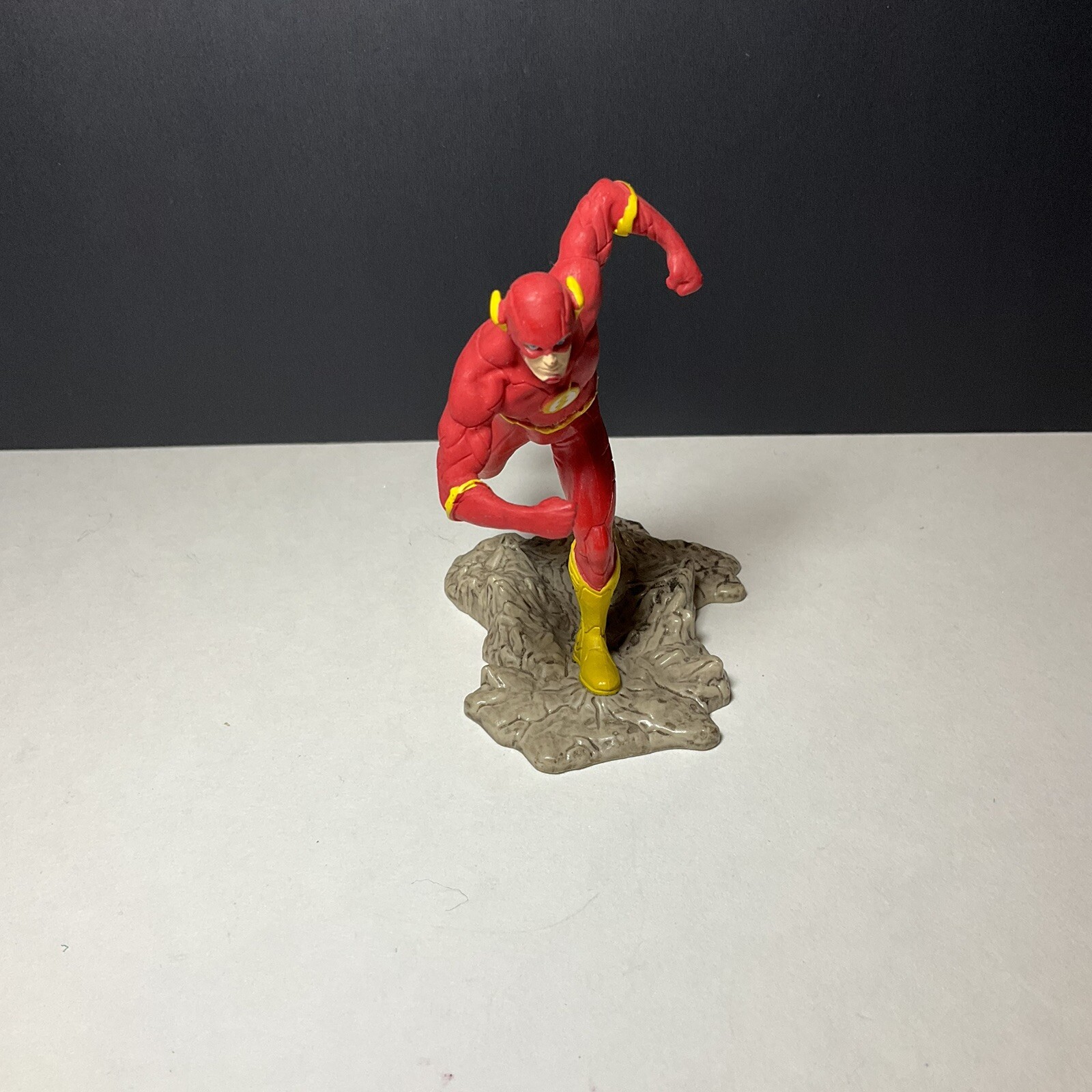 SCHLEICH DC COMICS JUSTICE LEAGUE 4”  THE FLASH PVC FIGURE 2014
