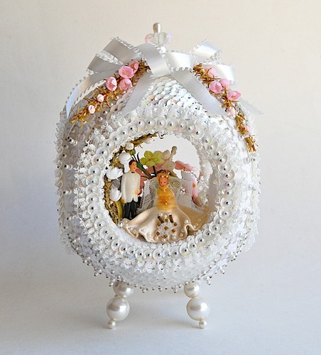 Handmade Sequin Pushpin Diorama Wedding Cake Topper Ring Maid Pearls Flowers VTG - Picture 2 of 18