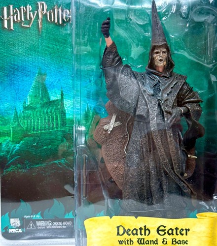 Neca Harry Potter Todesser mit Zauberstab und Sockel Actionfigur NECA NEU - Bild 1 von 9