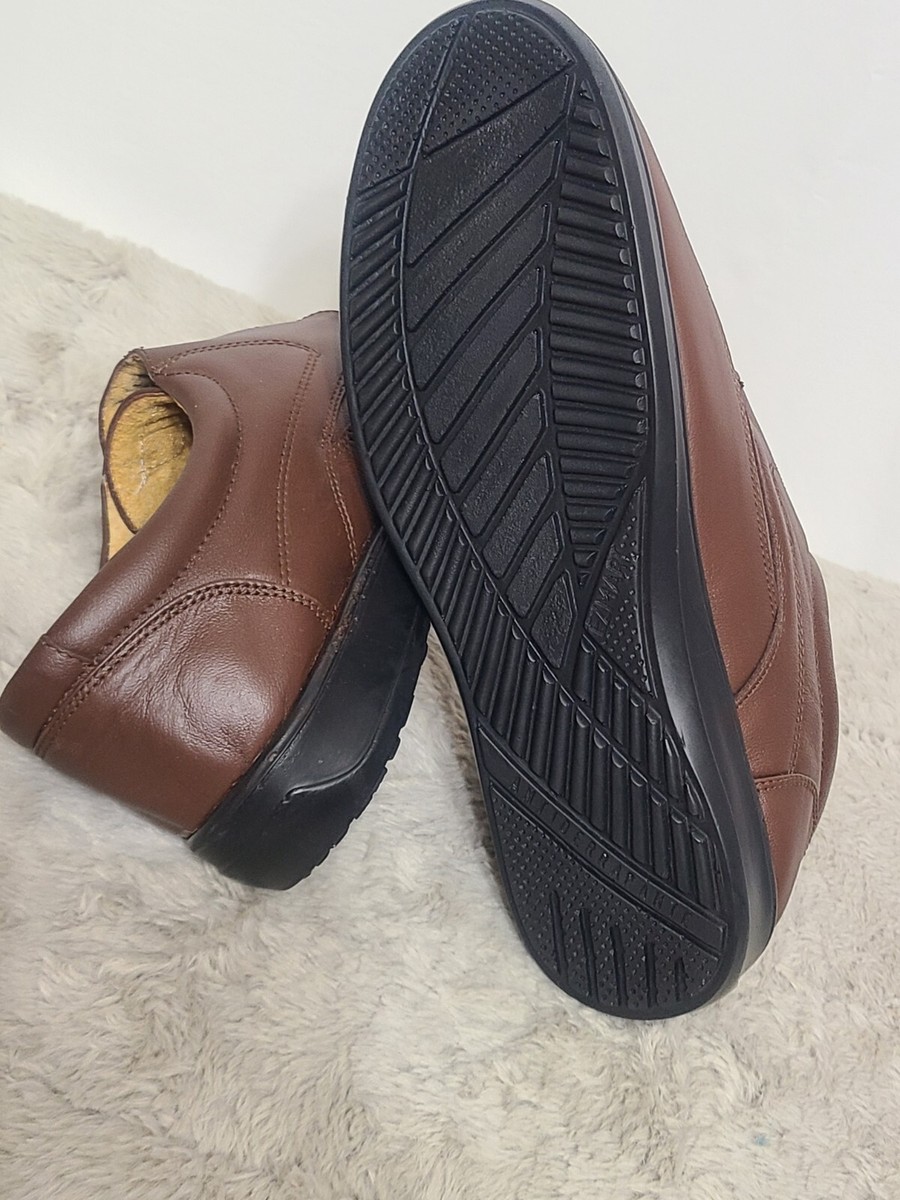 EZMART FIT Brown Dress Shoes Skid Resistant Adjustable Strap  display picture 3