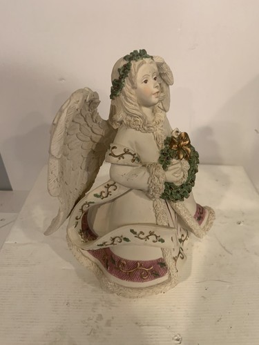 Vntg Sarah’s Angels Holiday Musical Figurine “Samantha” Plays “Hark The Herald” - Picture 24 of 24