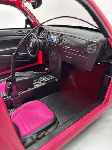 2013 Barbie VOLKSWAGEN VW The Beetle Pink Convertible Toy Car Mattel BJP37 - Picture 9 of 12