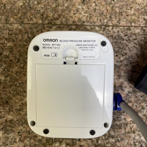 Omron Series 3 BP710N Misuratore Pressione Arteriosa da Braccio Superiore con Polsino TESTATO FUNZIONANTE - Foto 5 di 6