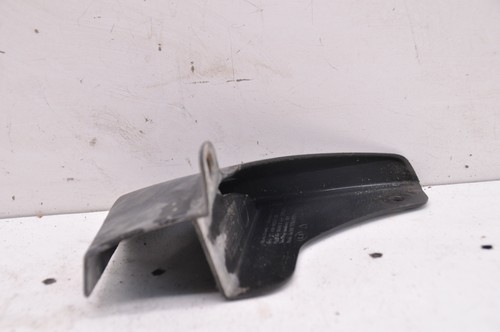 TOYOTA Yaris P13 avant Gauche Garde Boue 416B996600 1.3 Essence 73kw 2016 - Picture 2 of 3