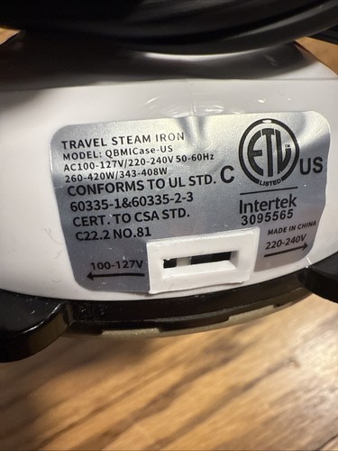The Quilted Bear Mini Iron - Lightweight Mini Steam Iron with Case - Picture 9 of 9