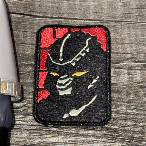 Babylon 5 Ambassador Juphar Trider Actionfigur und Patch - Bild 8 von 8