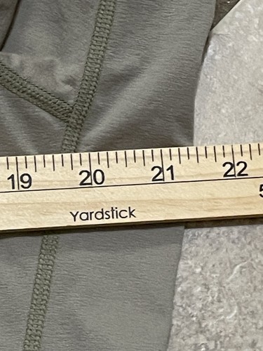 Kuiu Peloton 118 Base Layer Shirt Large Green - Picture 11 of 13