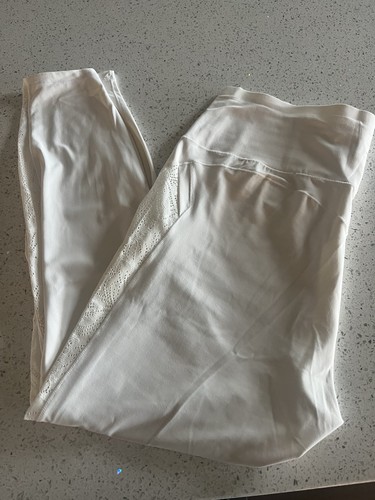 NWT Halara UltraSculpt™ High Waisted Tummy Control Contrast Lace Leggings Size L - Picture 2 of 4