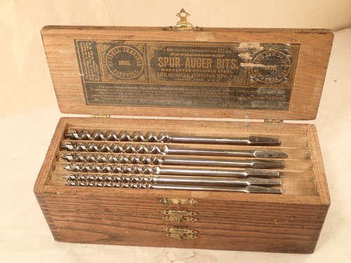 Vintage Russell Jennings, 13 Erdbohrer Bits Set 32 1/2 Quart in Holz 3-stufiger Aufbewahrungsbox