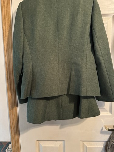 Traje Falda Le Suit Pettie, Conjunto de 3 Piezas Verde, Talla 6 Pettie, Bolsillos - Imagen 6 de 11