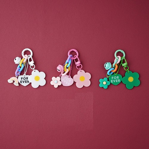 Lovely Acrylic Flower Keychain Attractive and Portable Keychain Design - Picture 3 of 17