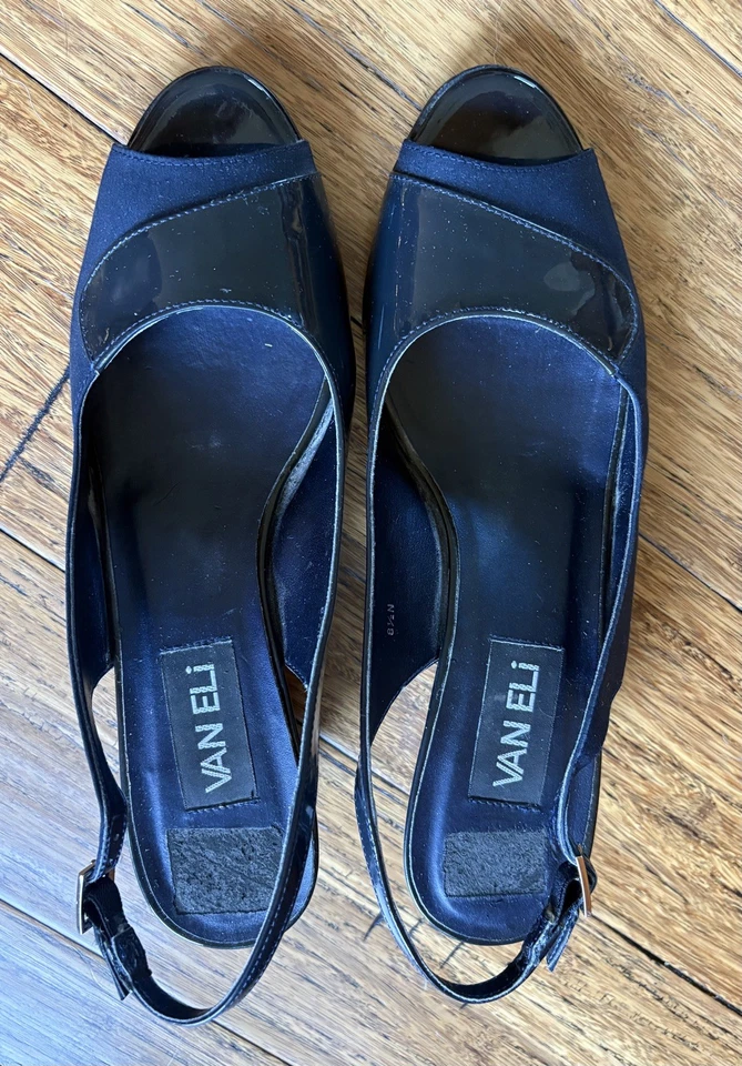 Tacón Van Eli azul marino con cordones charol punta abierta talla 8,5 N Foto 3 de 4