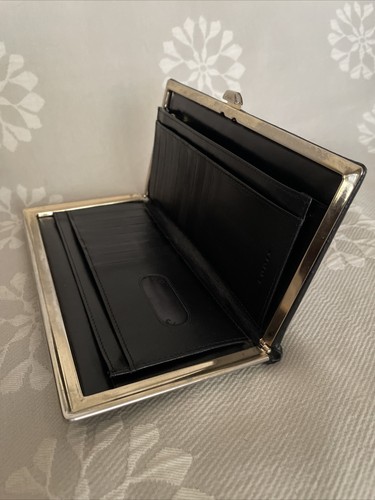 LODIS schwarze Quinn-Geldbörse Clutch mit Krokodillederrahmen - Bild 9 von 13