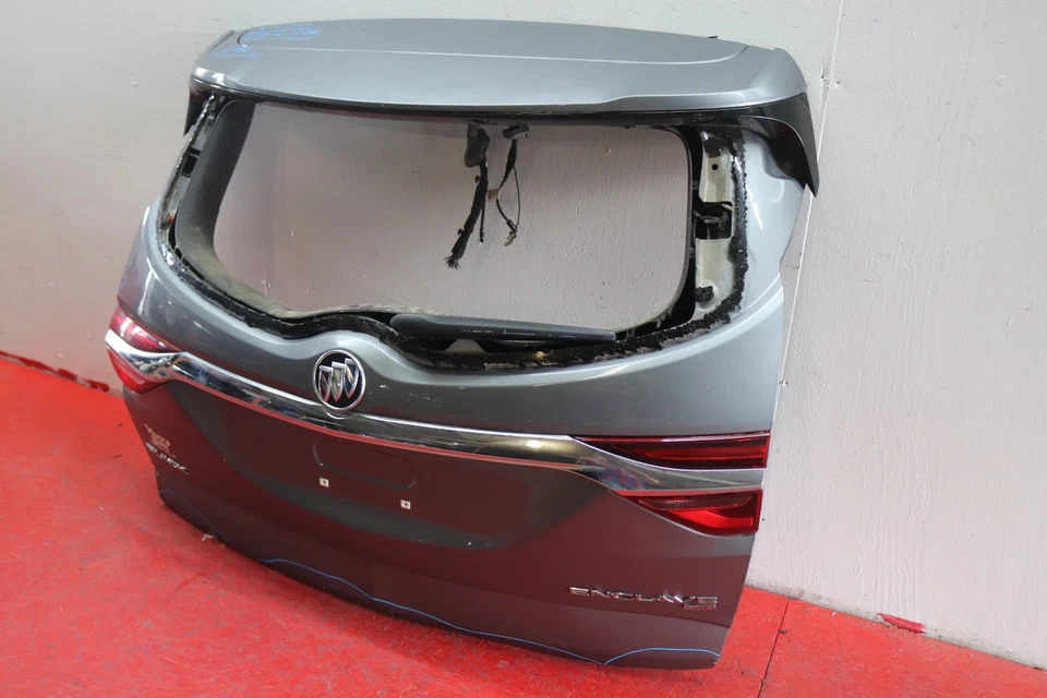 2018 2021 BUICK ENCLAVE REAR LIFTGATE OEM WITH CAMERA Foto 4 de 4