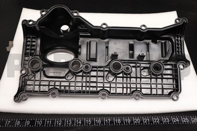 レックウザ 13264EZ30A Genuine Nissan COVER ASSY VALVE ROCKERER 13264