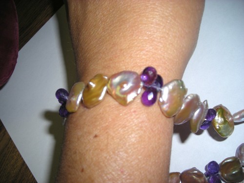 Peacock Color Keishi Pearls Faceted Amethyst Drop Necklace 14K Yellow Gold Clasp - Picture 7 of 8