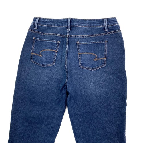 Time And Tru Straight Leg Women's size 18P Dark Wash Blue Denim Jeans - Picture 2 of 3
