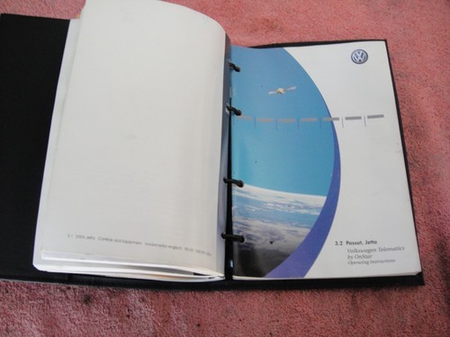 Genuine 2004 04 VW Volkswagen Passat Owner's Owners Manual Set Case Guide Used - Picture 5 of 9