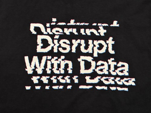 Rare Vintage Women’s Microsoft Disrupt With Data Black T-Shirt- Size Large - Picture 2 of 8