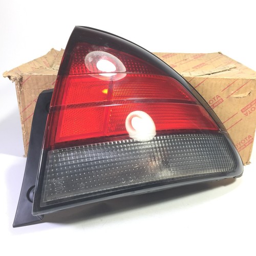 Rear Combination Lamp Lens RH Genuine NOS 92-94 Toyota Corolla AE101 CE100 EE100 - Picture 8 of 12